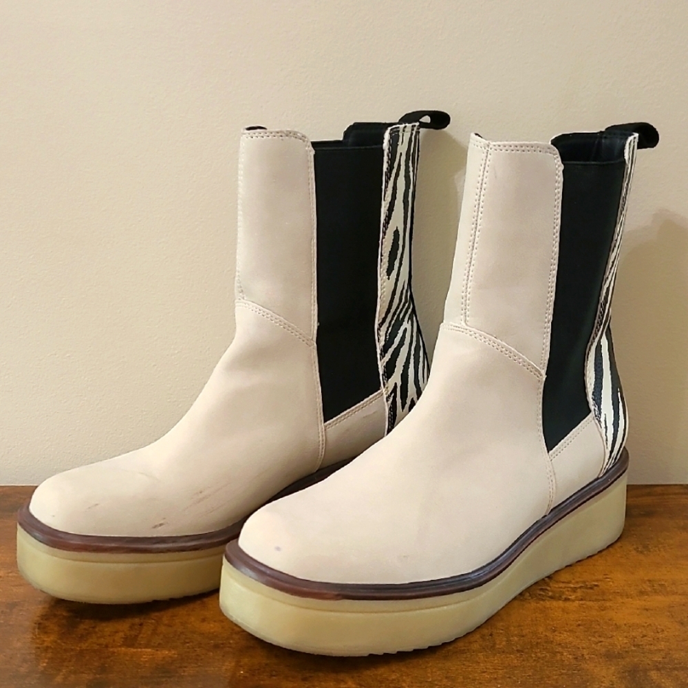 Mi.iM Cream & Black Pullon Ankle Boots with Zebra Print size 8